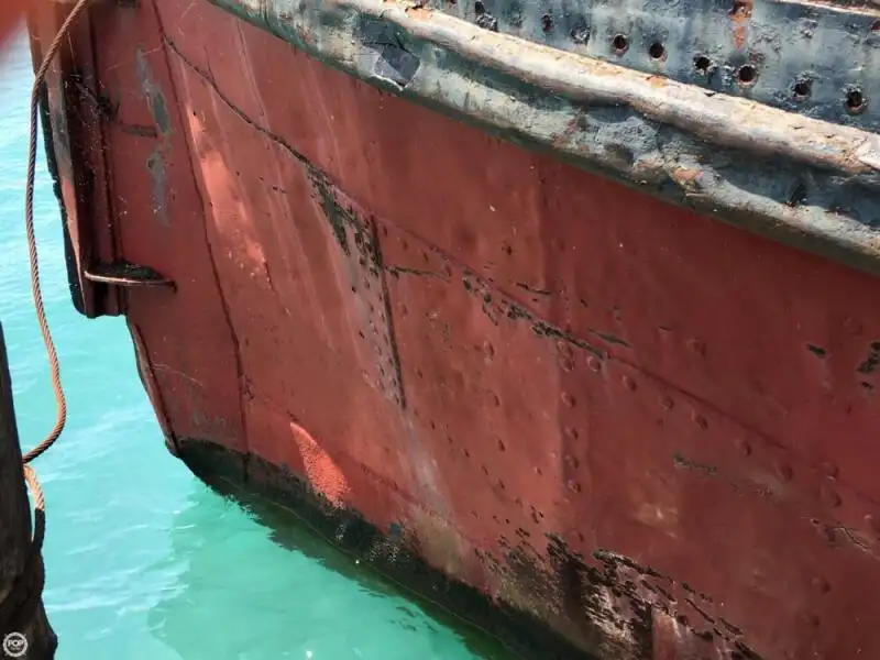 Ρυμουλκό πλοίο προς πώληση