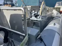 Άκαμπτη φουσκωτή βάρκα προς πώληση