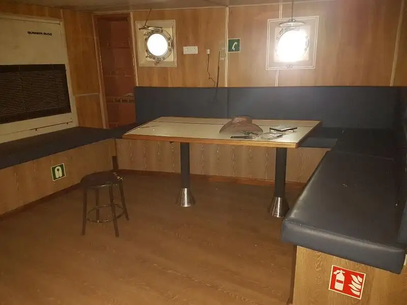 Ρυμουλκό πλοίο προς πώληση