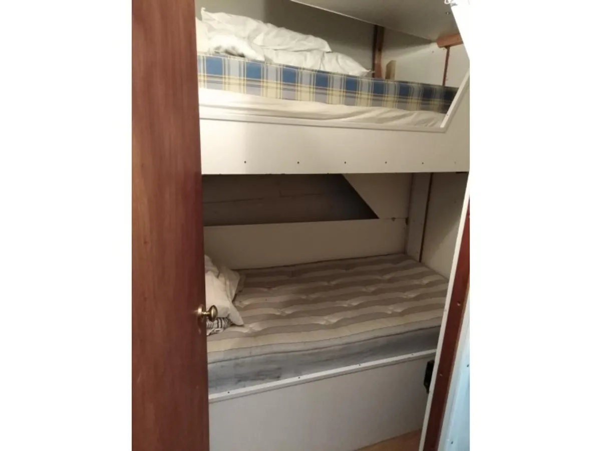 Ρυμουλκό πλοίο προς πώληση