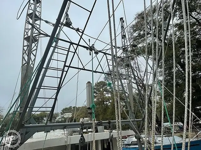Τράτα προς πώληση