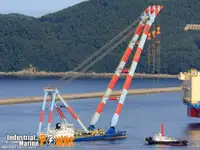 Πλοίο με γερανό προς πώληση