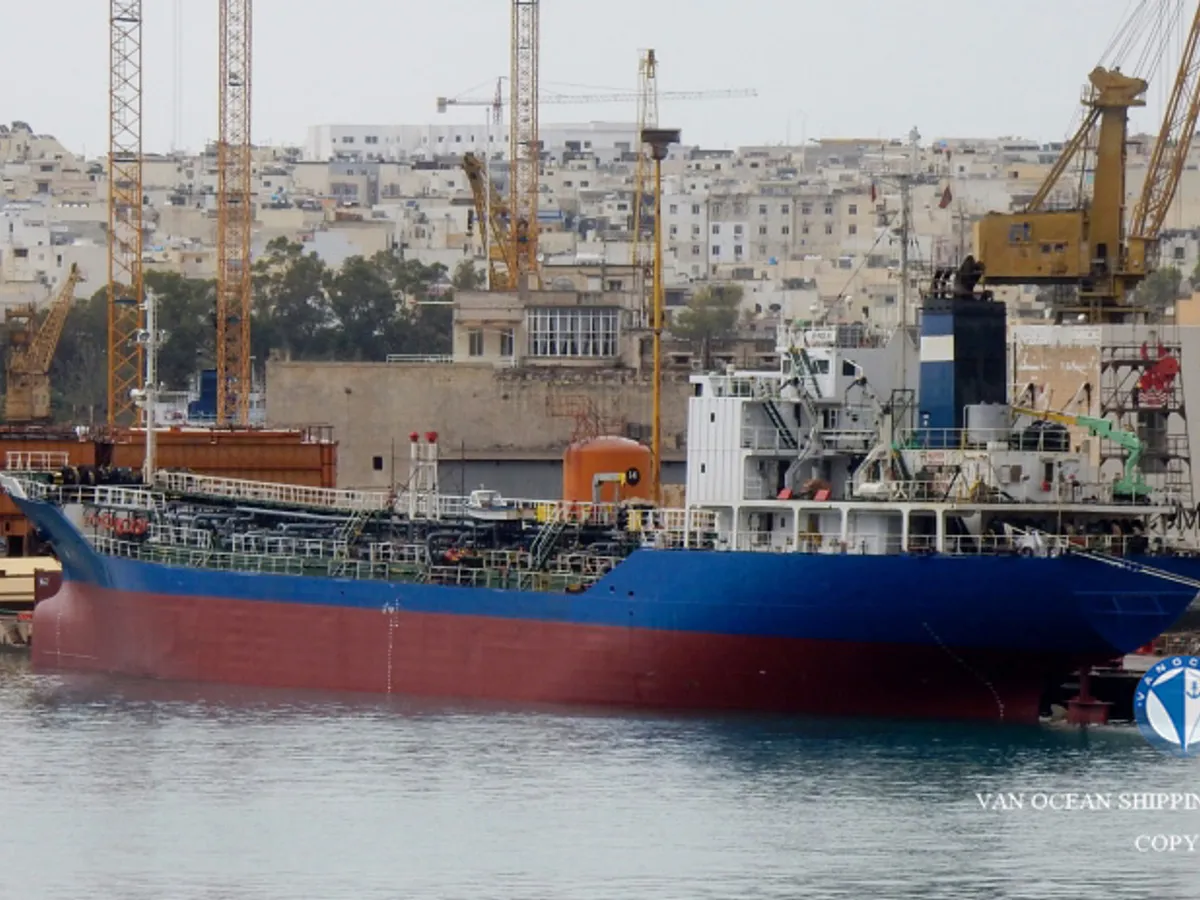 Δεξαμενόπλοιο πετρελαίου/χημικών προϊόντων προς πώληση
