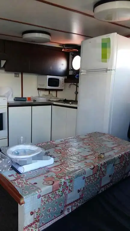 Ρυμουλκό πλοίο προς πώληση