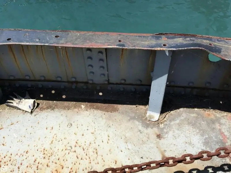 Ρυμουλκό πλοίο προς πώληση
