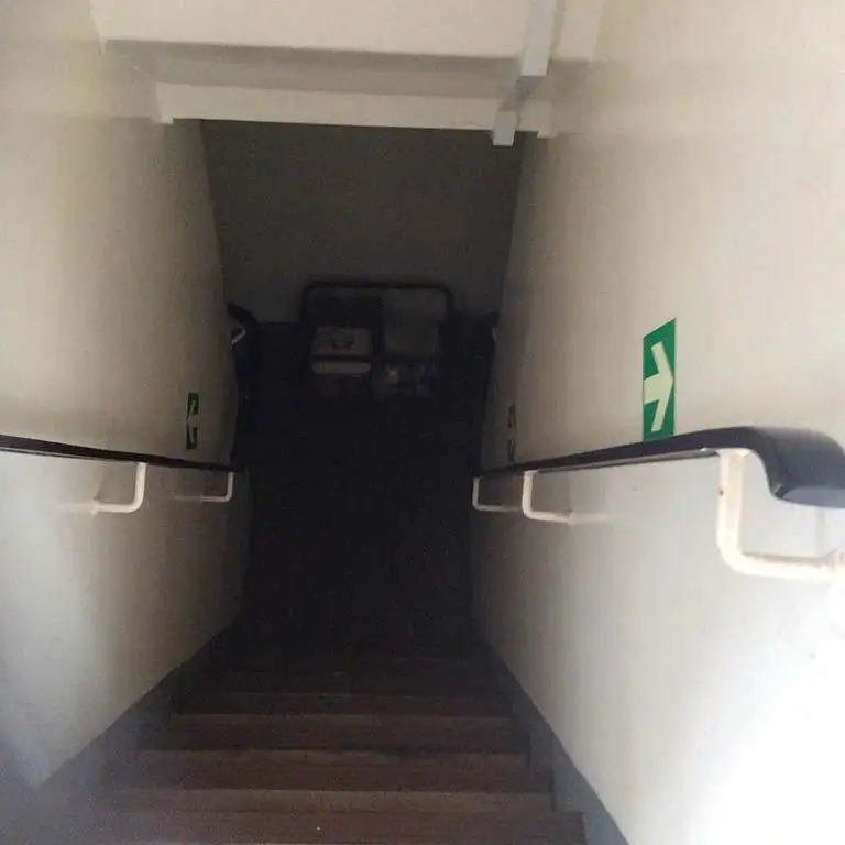 Ρυμουλκό πλοίο προς πώληση