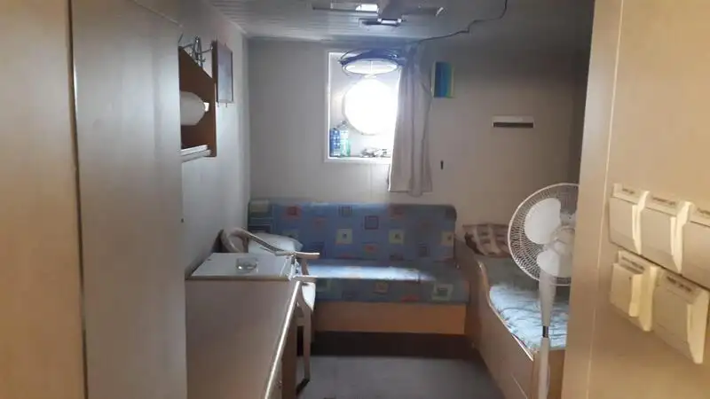Ρυμουλκό πλοίο προς πώληση