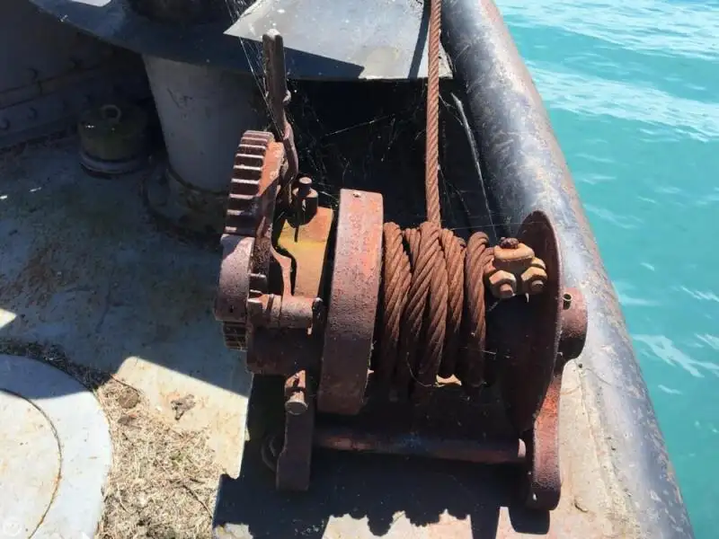 Ρυμουλκό πλοίο προς πώληση