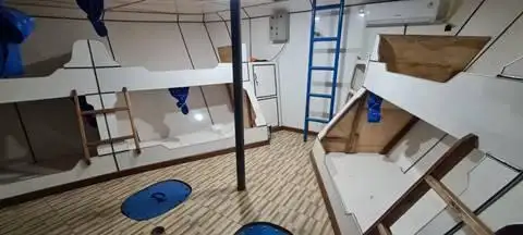 Ρυμουλκό πλοίο προς πώληση