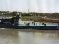 Πλοίο με γερανό προς πώληση