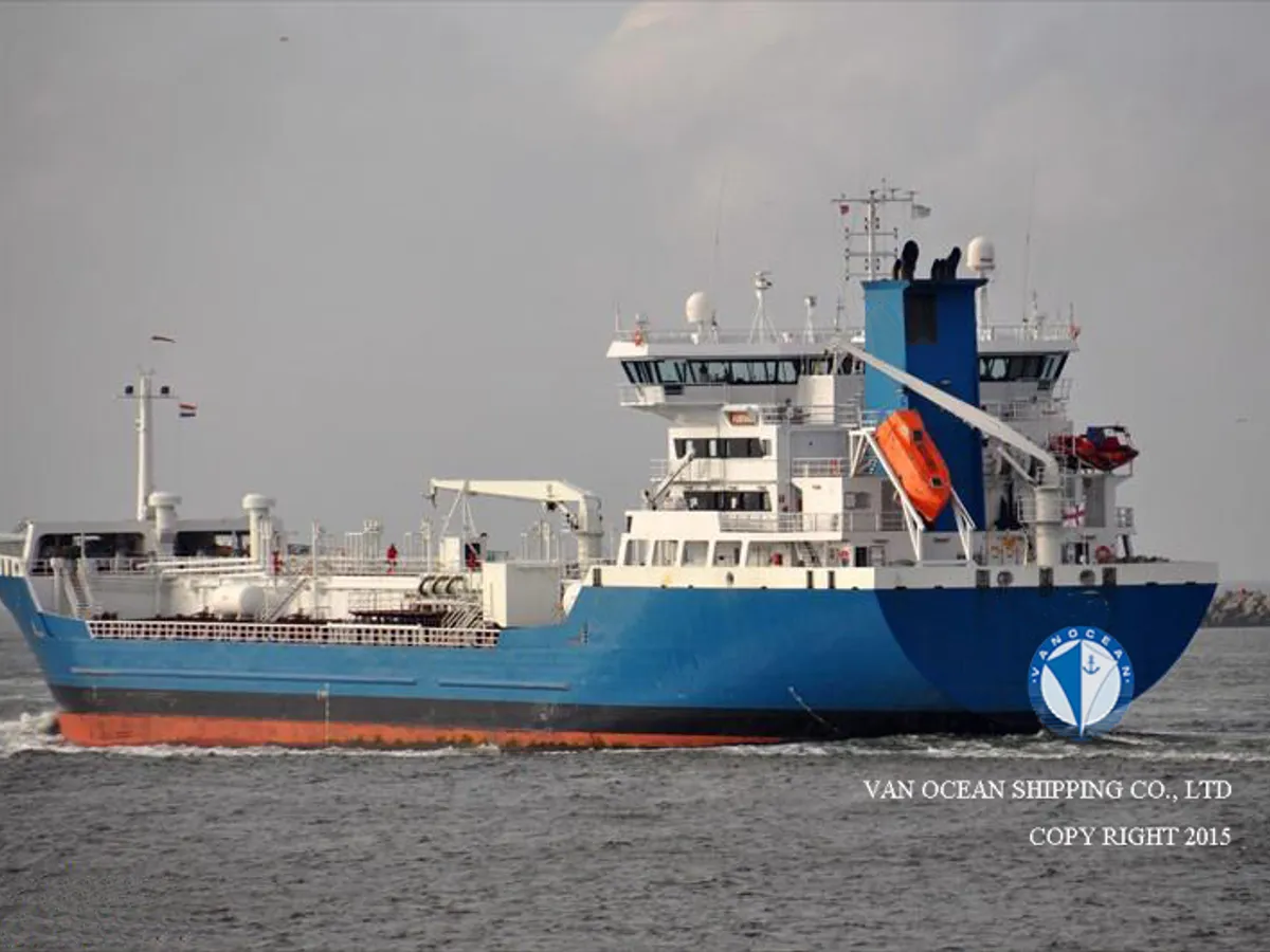 Δεξαμενόπλοιο πετρελαίου/χημικών προϊόντων προς πώληση