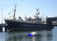 Πλοίο για επεξεργασία και μεταφορά ψαριών προς πώληση