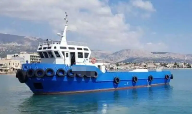 Ρυμουλκό πλοίο προς πώληση