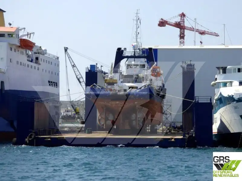 Ρυμουλκό πλοίο προς πώληση