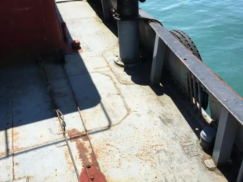 Ρυμουλκό πλοίο προς πώληση