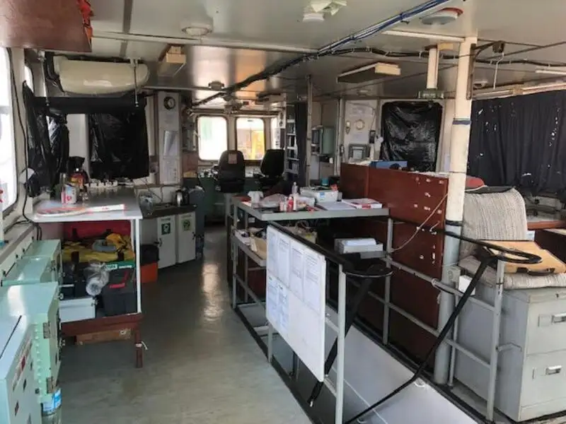 Ρυμουλκό πλοίο προς πώληση