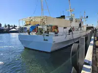 Τράτα προς πώληση