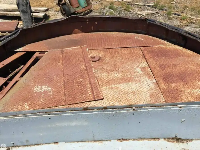 Ρυμουλκό πλοίο προς πώληση