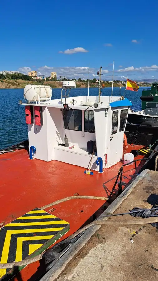Εργατικά πλοία προς πώληση