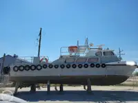 Πλοίο μεταφοράς προσωπικού προς πώληση