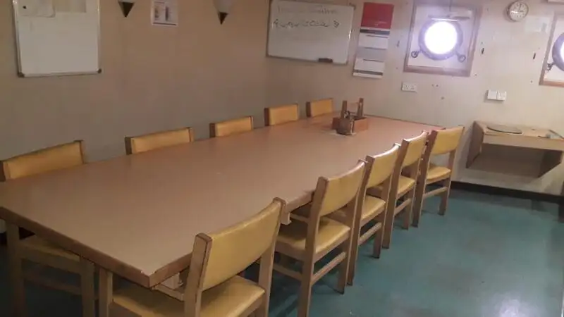 Ρυμουλκό πλοίο προς πώληση