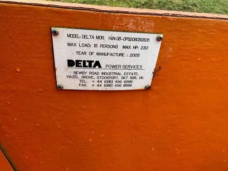 Άκαμπτη φουσκωτή βάρκα προς πώληση