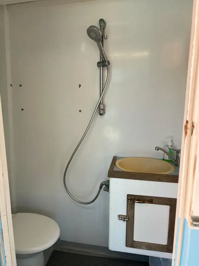 Τράτα προς πώληση