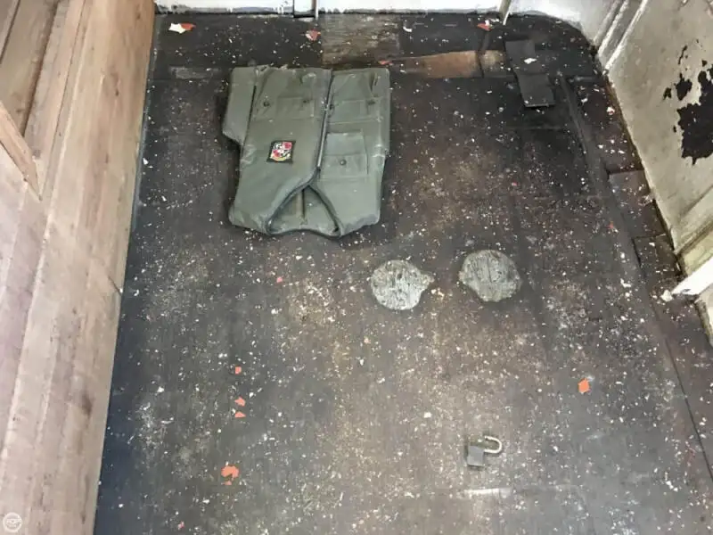 Ρυμουλκό πλοίο προς πώληση