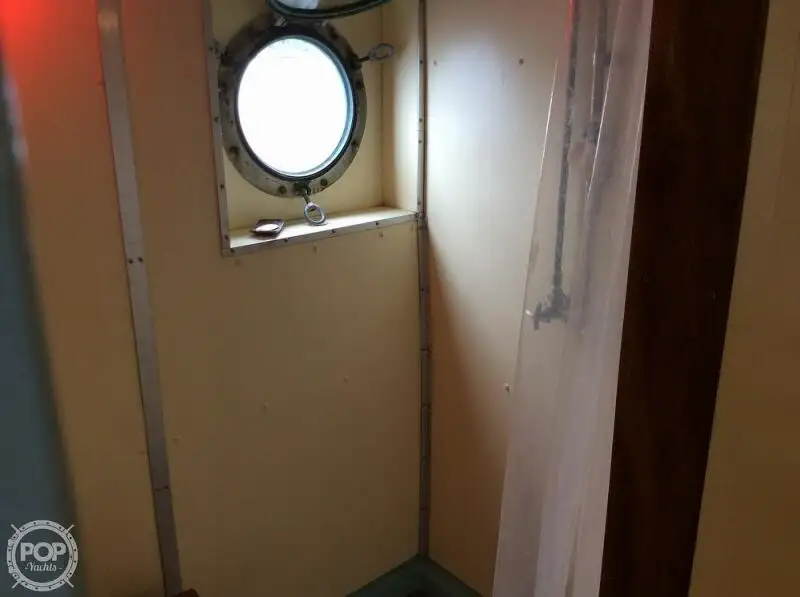 Ρυμουλκό πλοίο προς πώληση