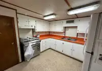 Πλοίο μεταφοράς προσωπικού προς πώληση