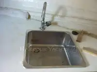 Τράτα προς πώληση