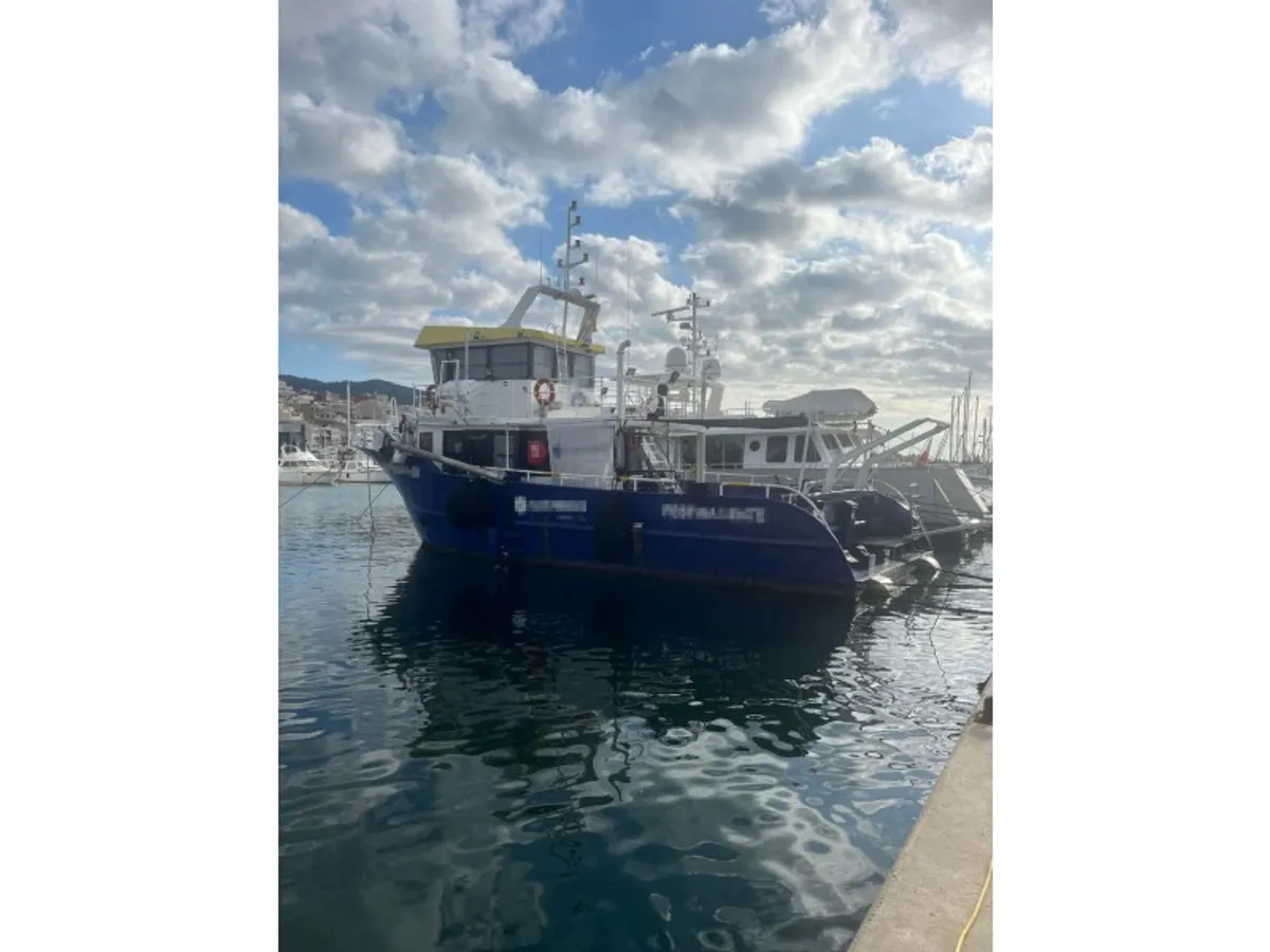 Πλοίο τοπογραφικής έρευνας προς πώληση