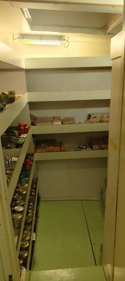 Πλοίο υποστήριξης προς πώληση
