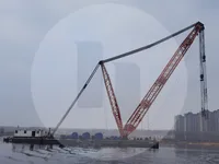 Πλοίο με γερανό προς πώληση