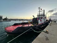 Ρυμουλκό πλοίο προς πώληση