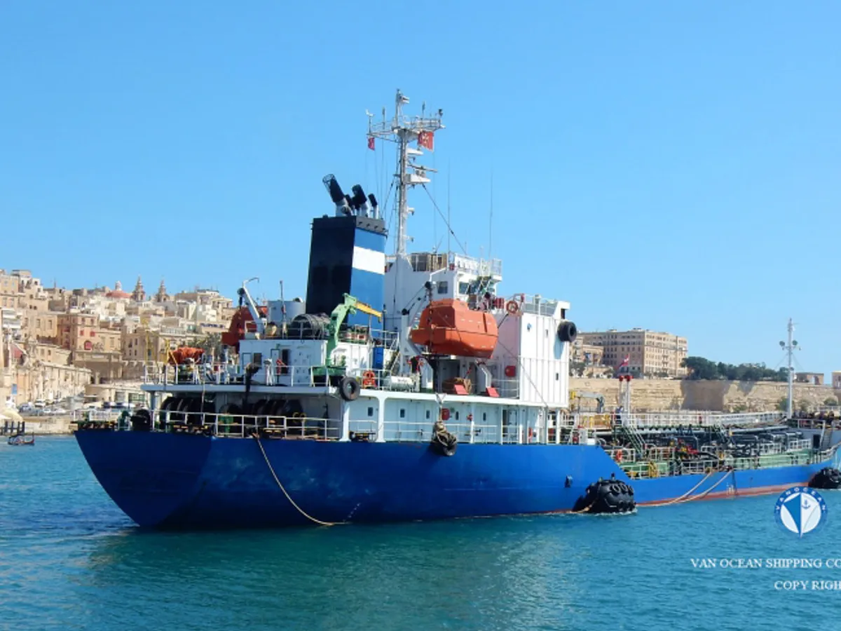 Δεξαμενόπλοιο πετρελαίου/χημικών προϊόντων προς πώληση