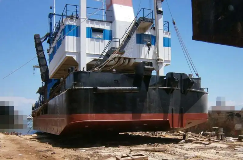 Ρυμουλκό πλοίο προς πώληση