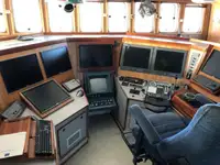 Σκάφος έρευνας προς πώληση