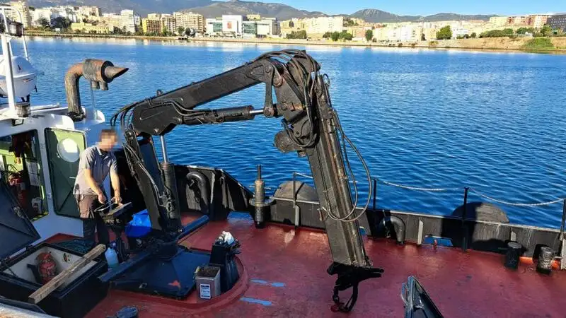 Εργατικά πλοία προς πώληση