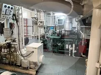Πλοίο με γερανό προς πώληση