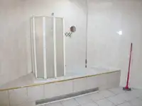 Αμφοβόλο προς πώληση