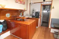 Αμφοβόλο προς πώληση