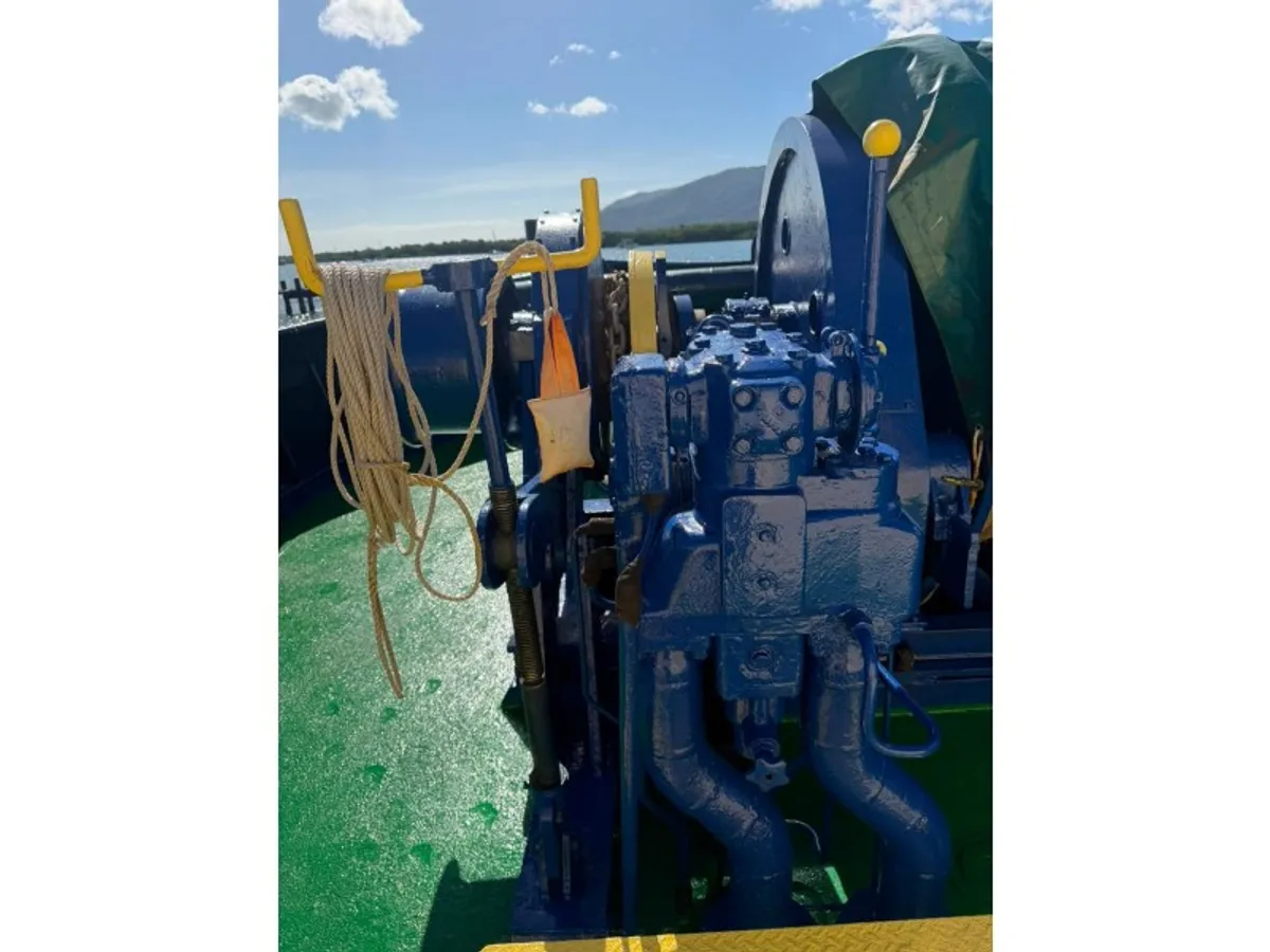 Ρυμουλκό πλοίο προς πώληση