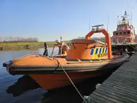 Άκαμπτη φουσκωτή βάρκα προς πώληση