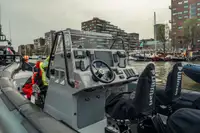 Άκαμπτη φουσκωτή βάρκα προς πώληση
