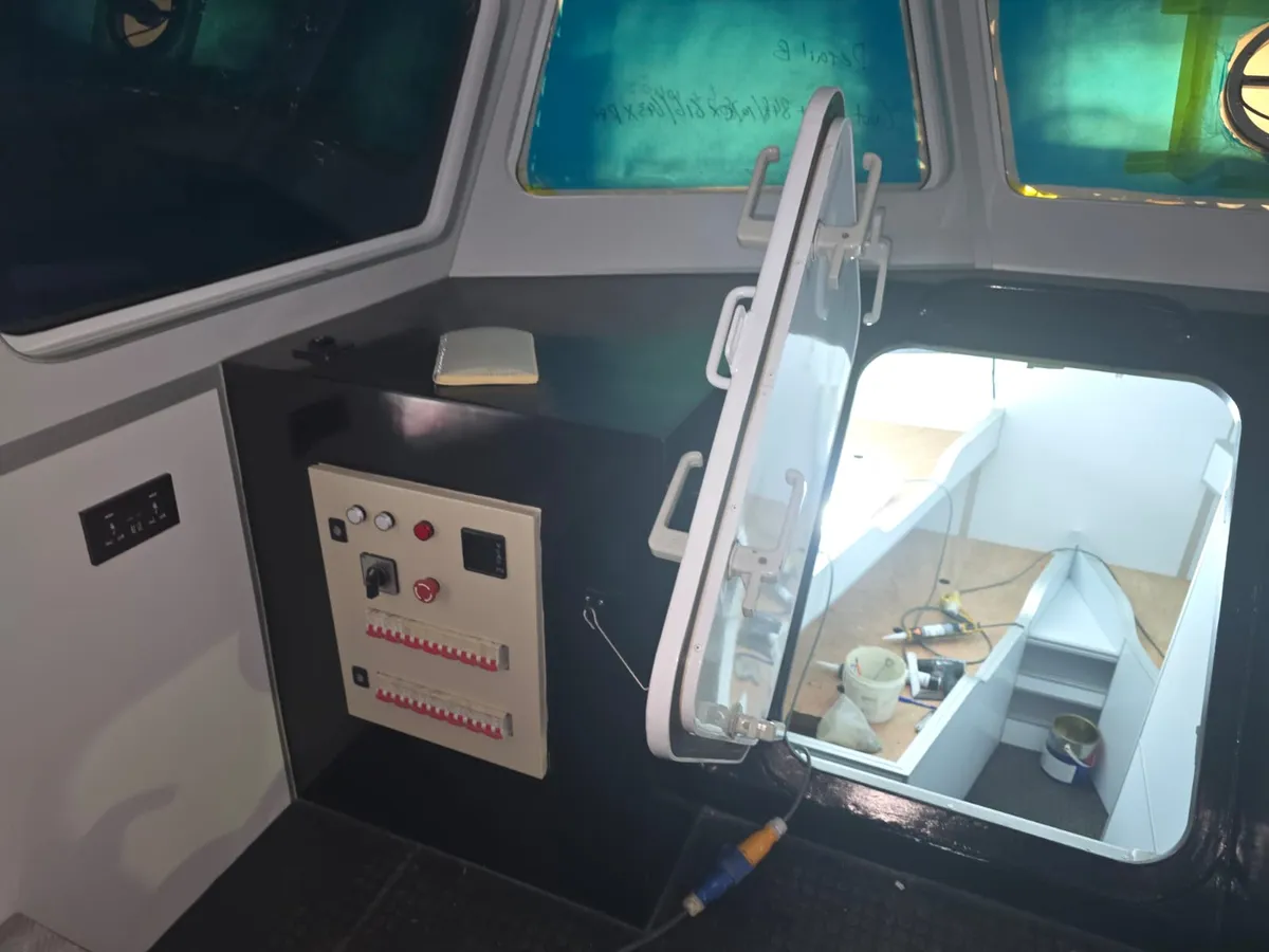 Πλοίο μεταφοράς προσωπικού προς πώληση