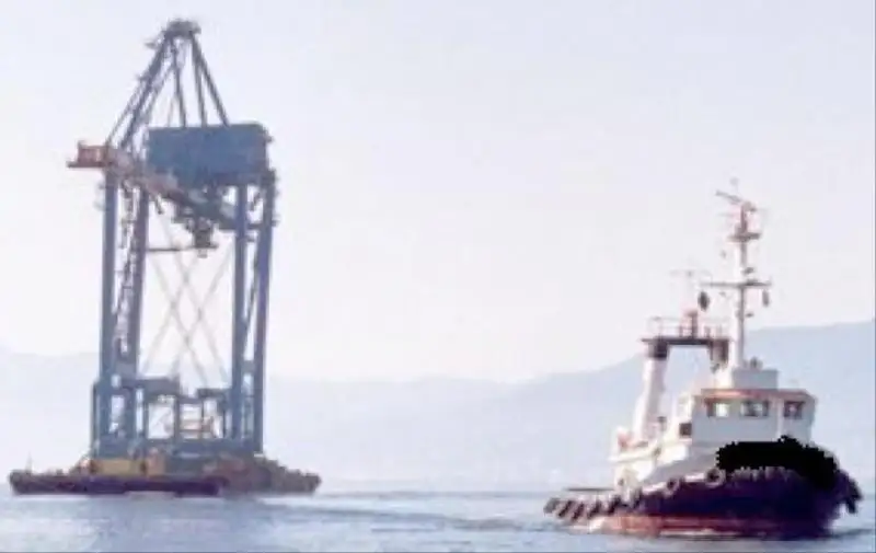 Ρυμουλκό πλοίο προς πώληση