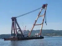 Πλοίο με γερανό προς πώληση
