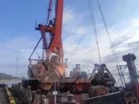 Πλοίο με γερανό προς πώληση