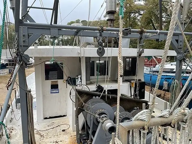 Τράτα προς πώληση